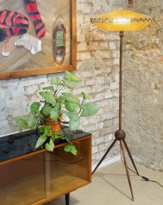 Mid-century modern háromlábú, spagetti ernyős állólámpa